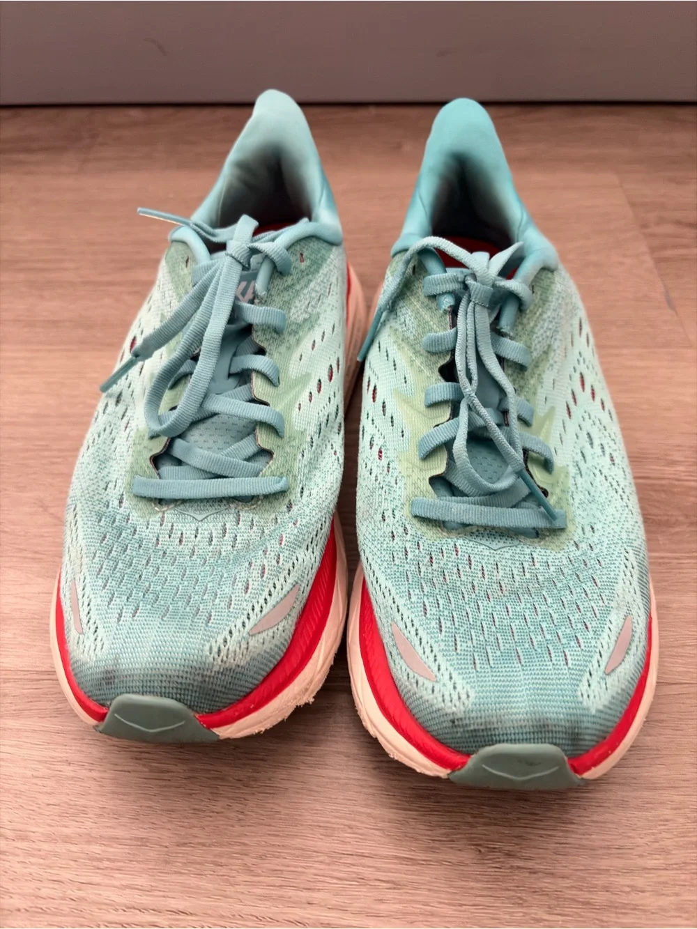Hoka Clifton 8 Running Shoes women’s size 7